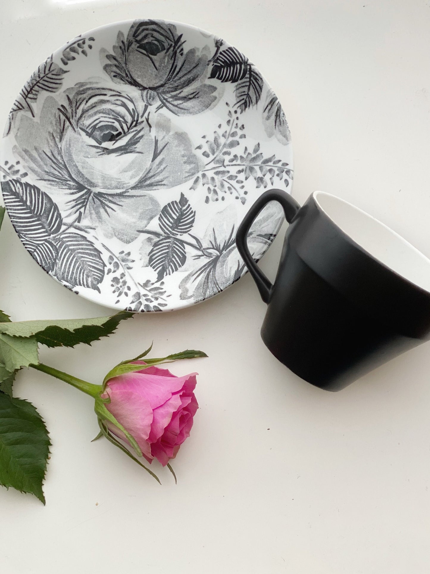 Valentines Royal Tudor Ware 'Victoria Rose', Staffordshire pottery