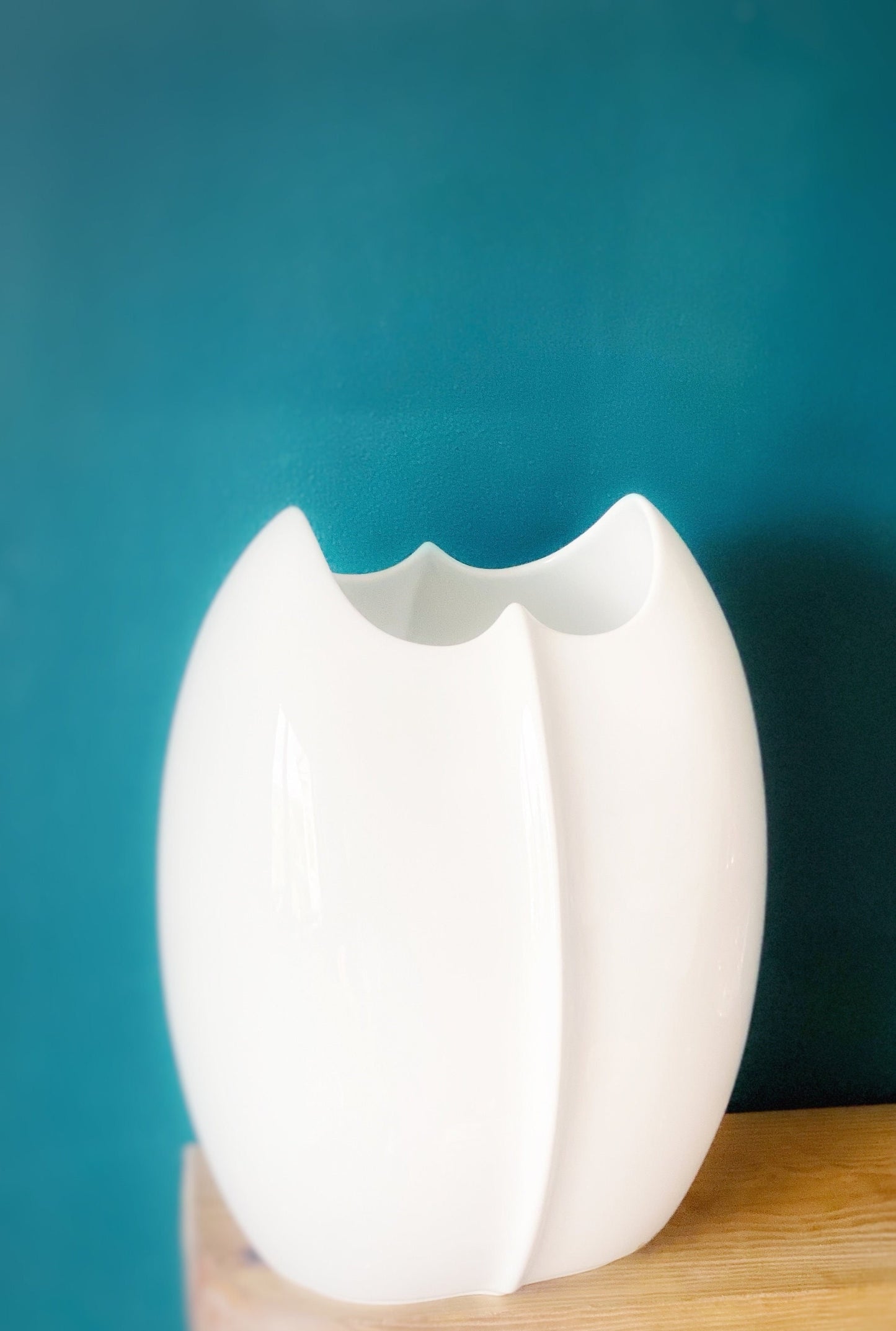 Elegant Lino Sabattini Vase for Rosenthal - Vintage Modernist Piece All White Decor