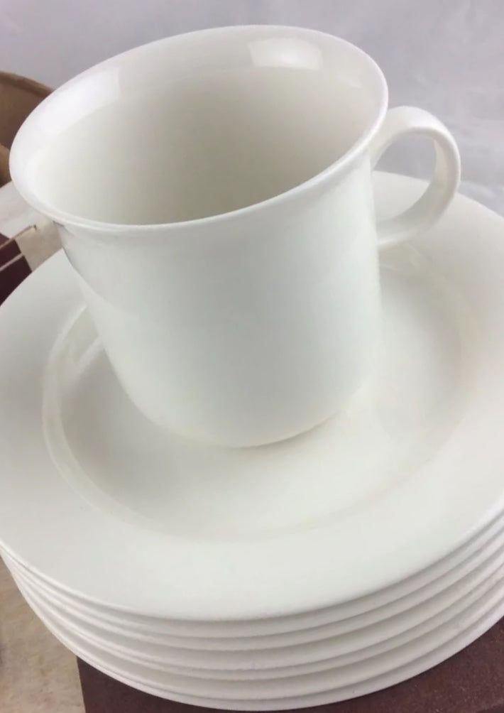 Arctica Coffee Cups and Saucers designed by Inkeri Leivo