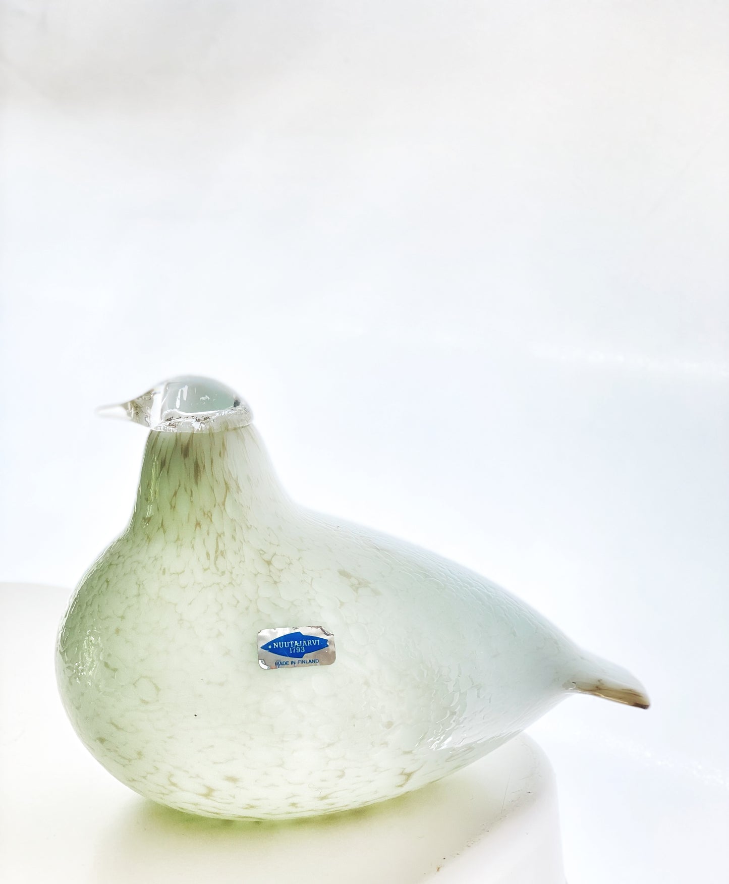 Iittala Birds by Toikka Riekko Willow Grouse White with beige spots clear head