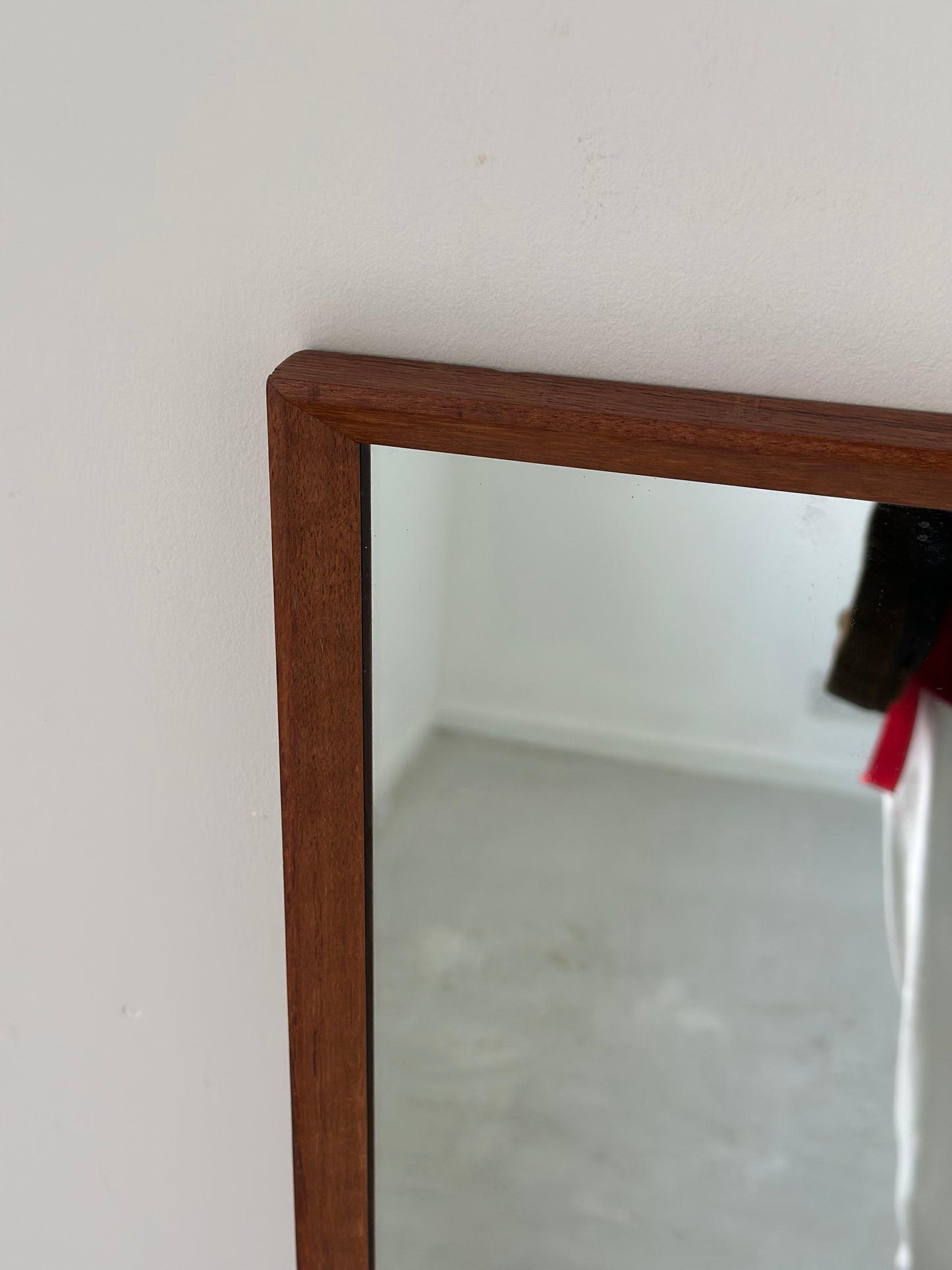 Rowley Design FB/2 Mid-Century Teak Wall Mirror, England c.1960s