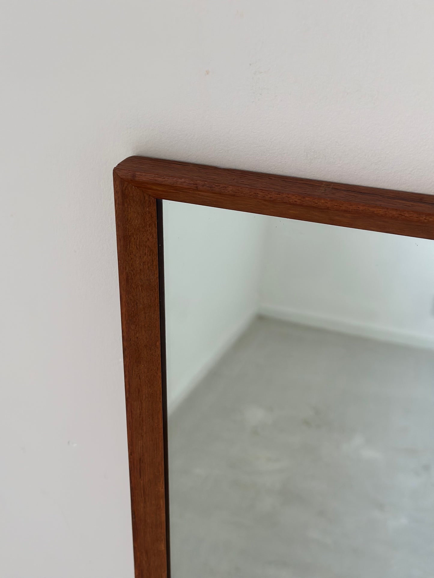 Rowley Design FB/2 Mid-Century Teak Wall Mirror, England c.1960s