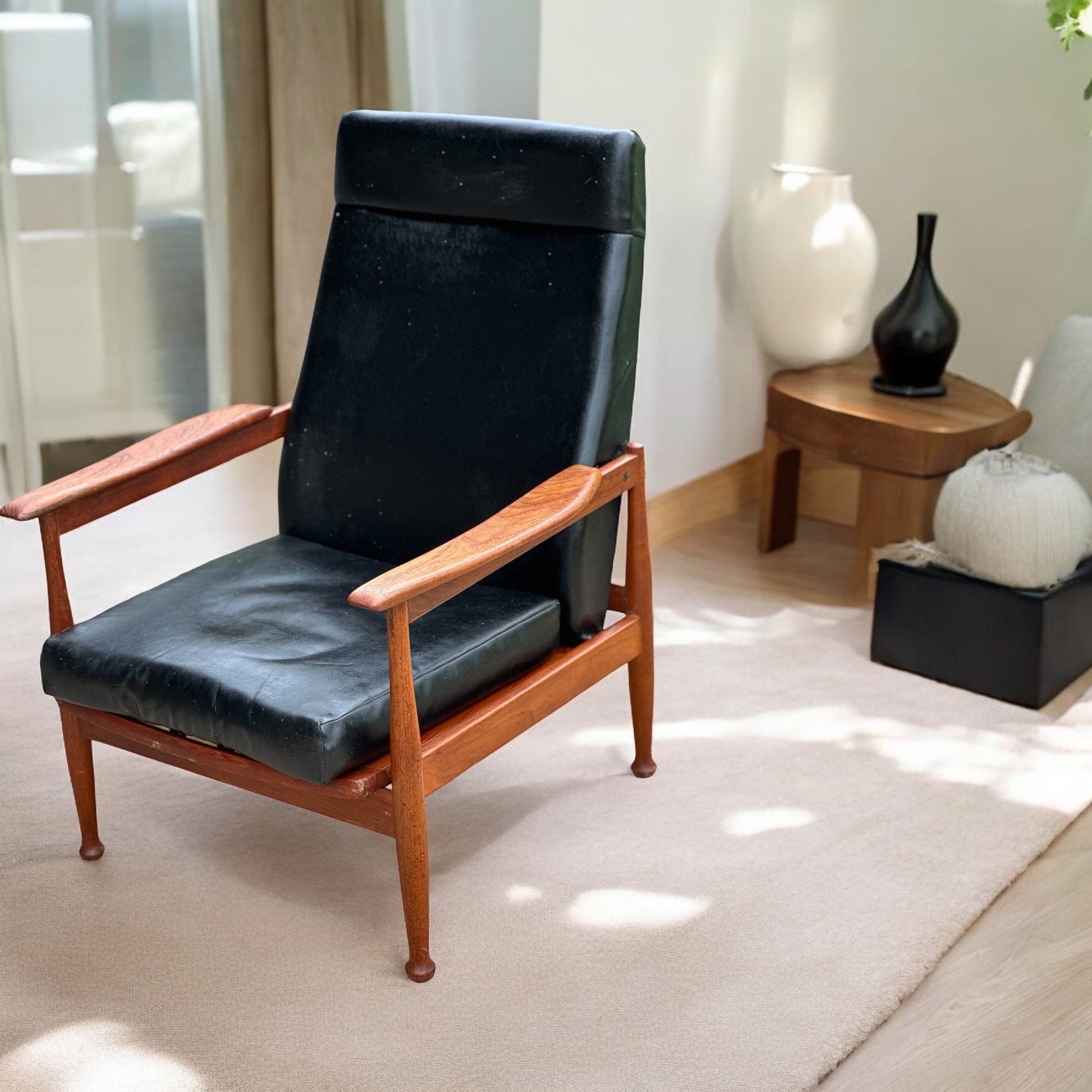 Vintage Midcentury 'Manhattan' Reclining Armchair by Guy Rogers c1960's.