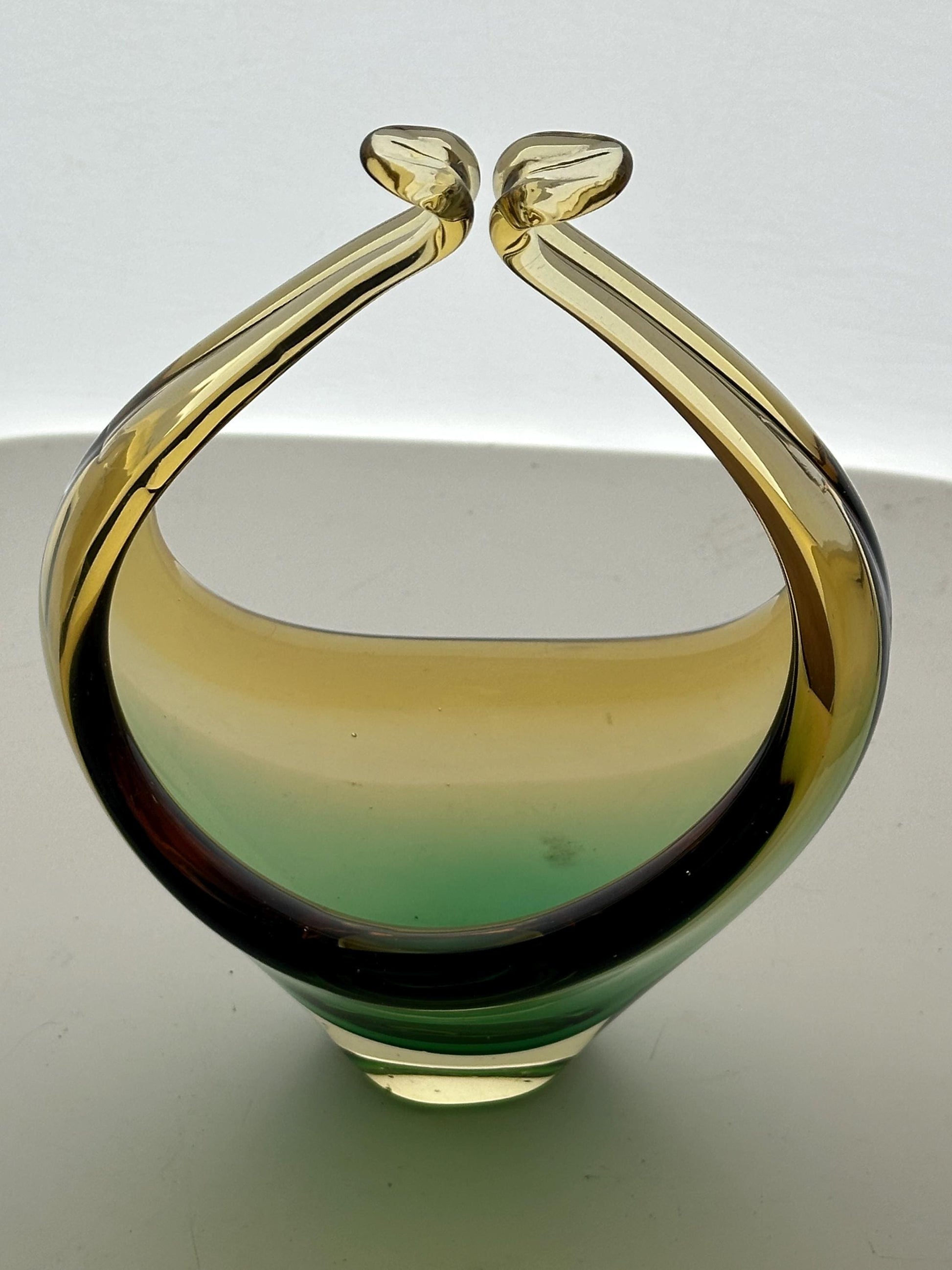 A Murano Italian Art Glass Bowl with Beautiful Colouring.