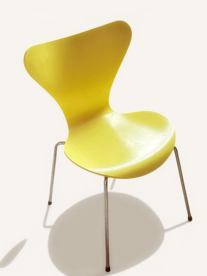 Arne Jacobsen Series 7 Chair for Fritz Hansen, Denmark, 1955 – Yellow