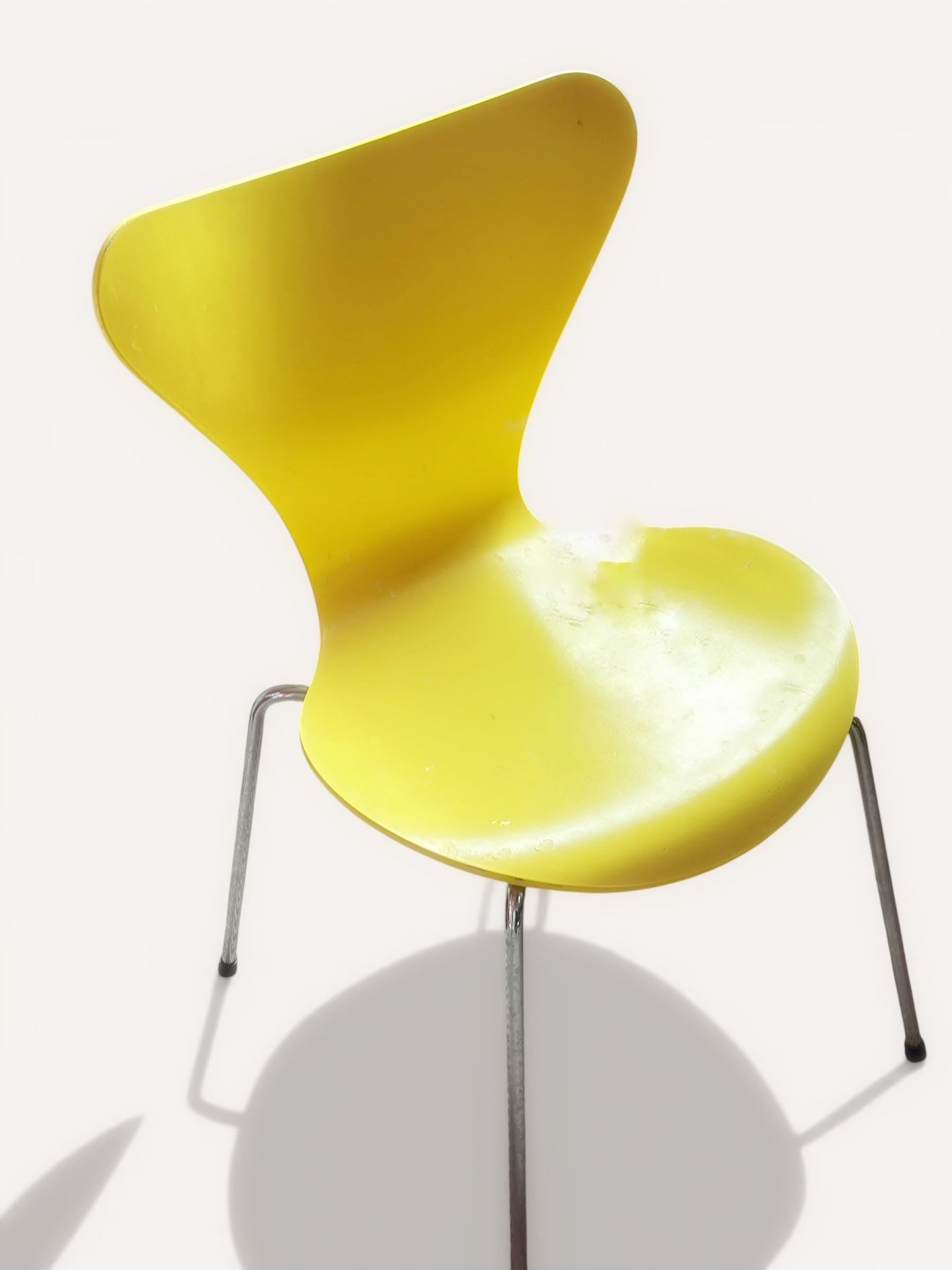 Arne Jacobsen Series 7 Chair for Fritz Hansen, Denmark, 1955 – Yellow