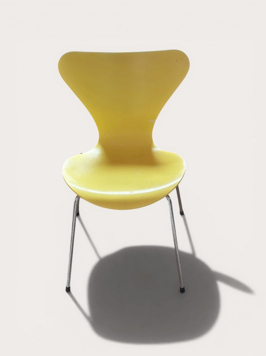 Arne Jacobsen Series 7 Chair for Fritz Hansen, Denmark, 1955 – Yellow