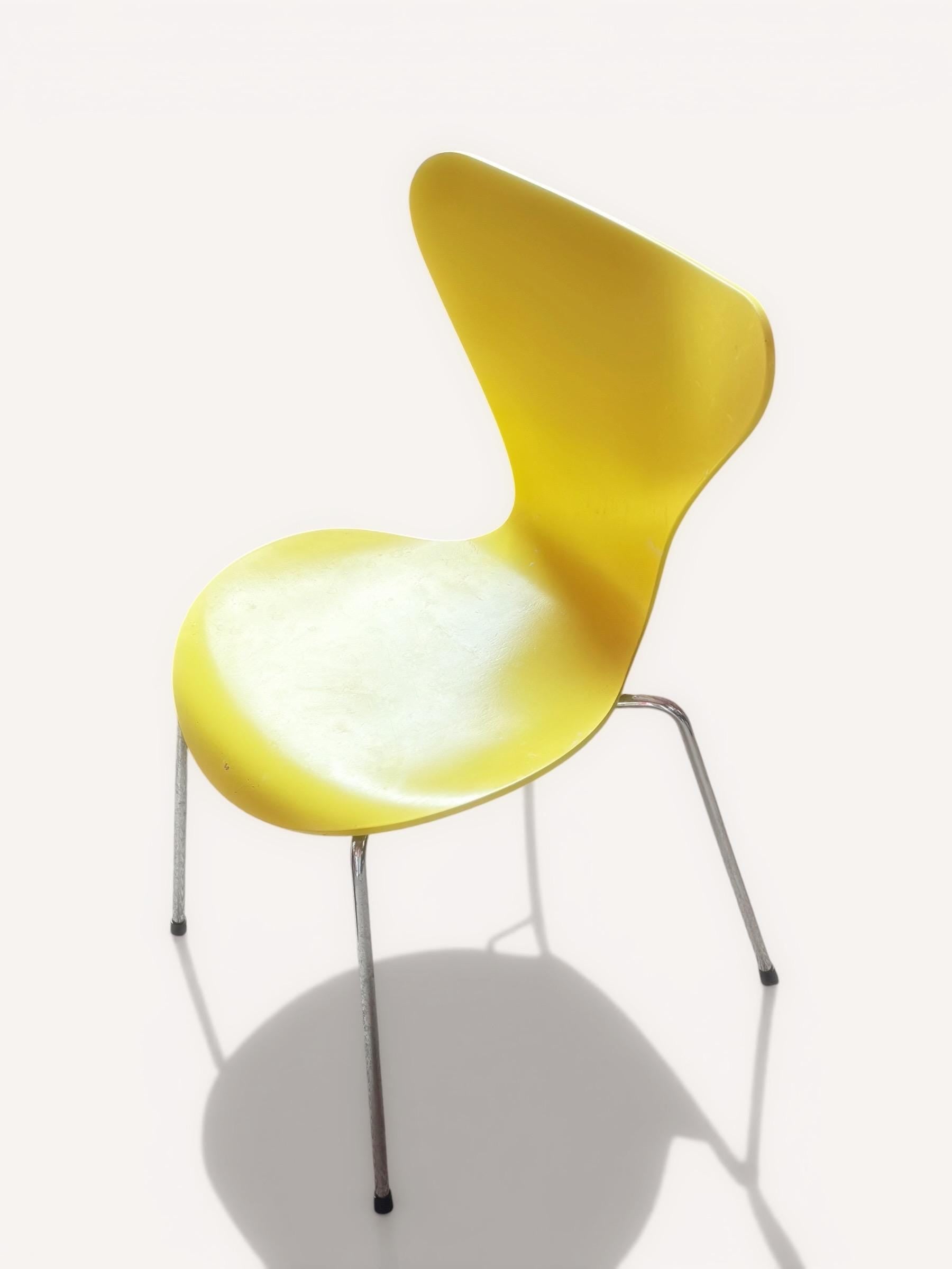 Arne Jacobsen Series 7 Chair for Fritz Hansen, Denmark, 1955 – Yellow