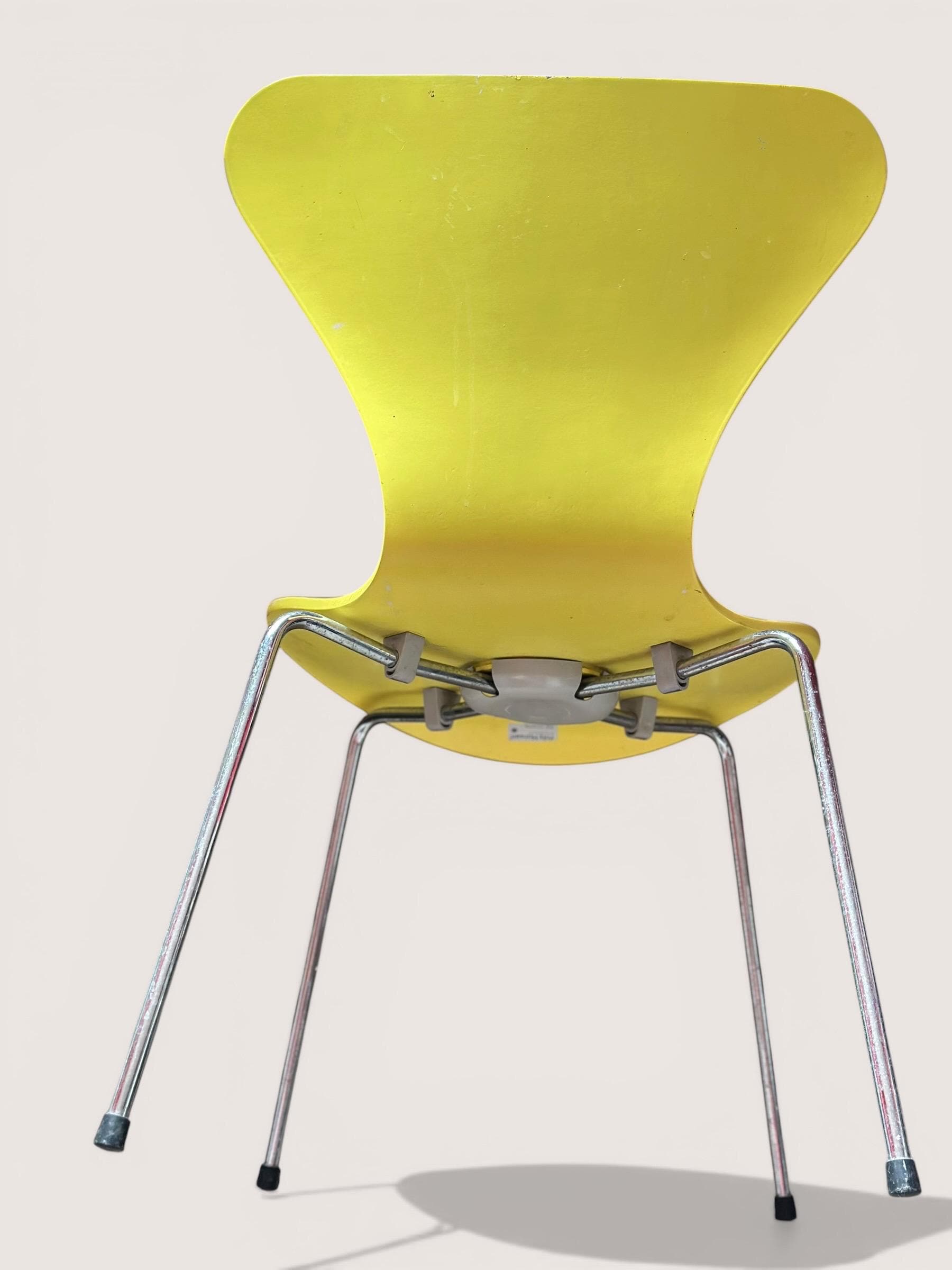 Arne Jacobsen Series 7 Chair for Fritz Hansen, Denmark, 1955 – Yellow
