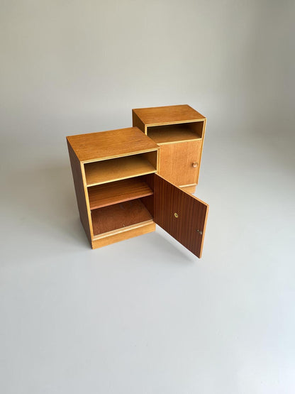 Vintage Meredew Oak Bedside Cabinets, Mirrored Mid Century Pair