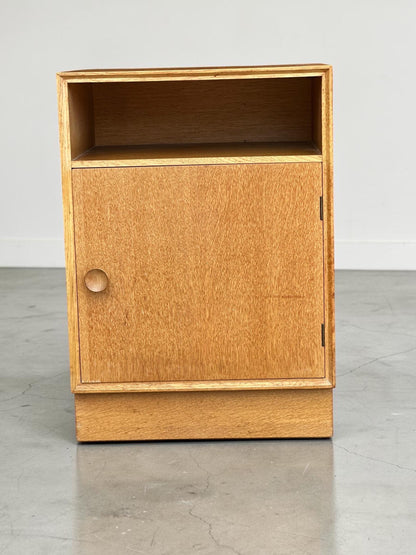 Vintage Meredew Oak Bedside Cabinets, Mirrored Mid Century Pair