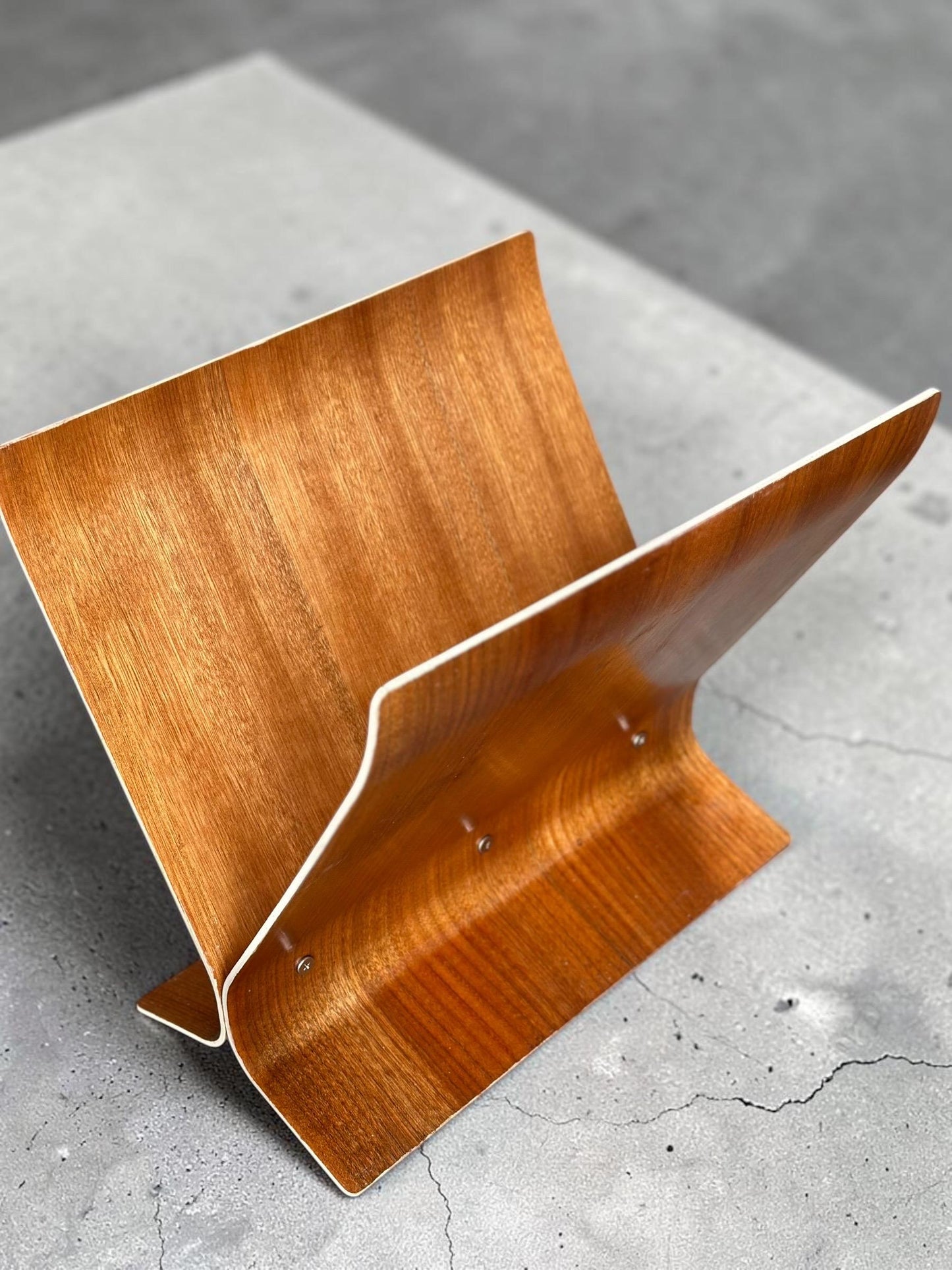 Vintage Umbra Bentwood Magazine Rack — Paul Rowan, 1980, Teak Veneer