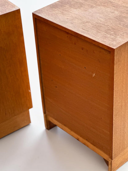 Vintage Meredew Oak Bedside Cabinets, Mirrored Mid Century Pair