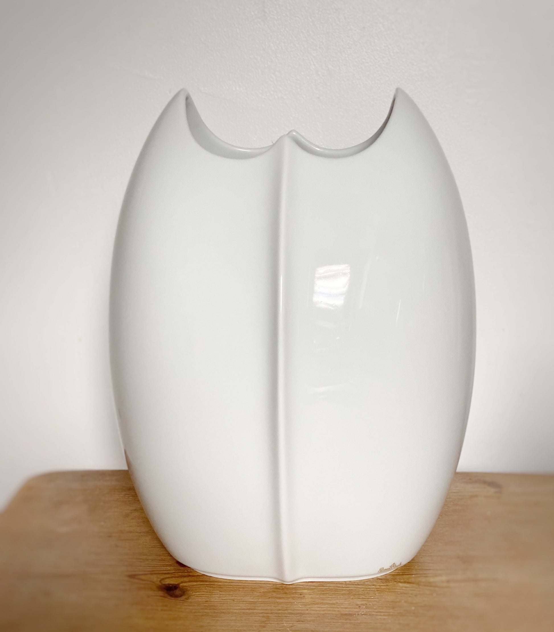 Elegant Lino Sabattini Vase for Rosenthal - Vintage Modernist Piece All White Decor