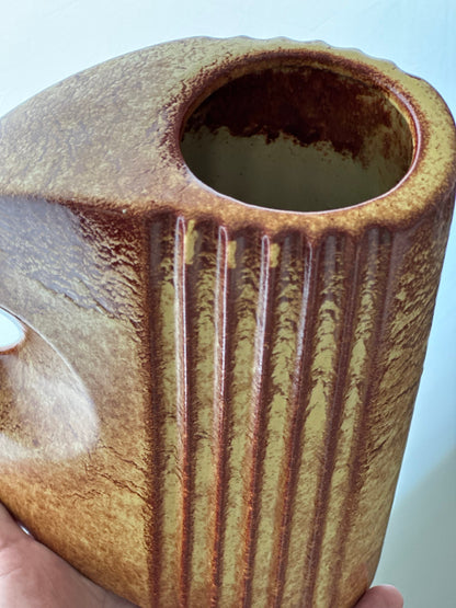 Mid-Century Italian Vase by Bertoncello, and designer Roberto Rigon, 1960s , Italy.